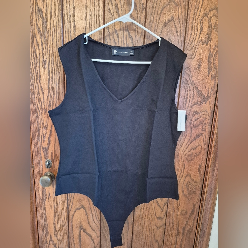 NWT: Black Sleeveless V-Neck Top